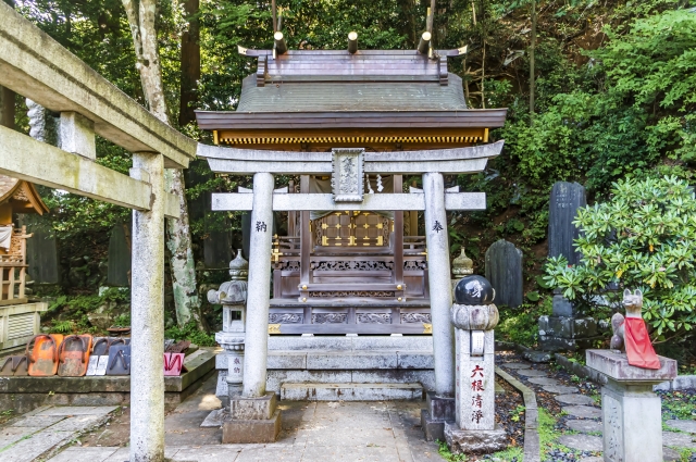 ミステリー⑥天狗＆開運アトラクション寺院
【下駄を奉納し足が丈夫になる「天狗社」】